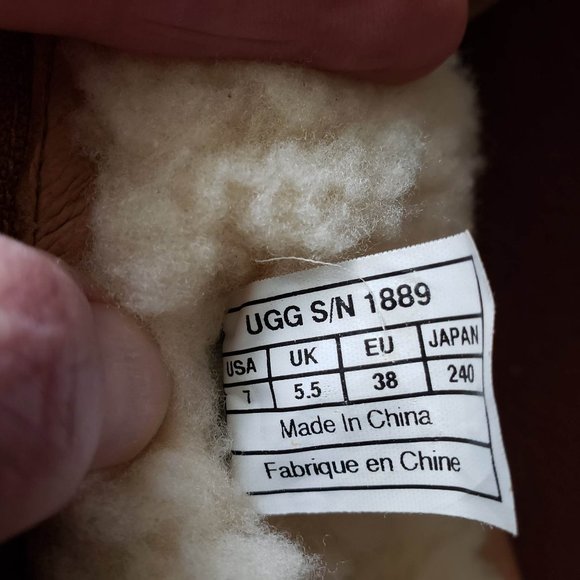 UGG ROSLYNN S/N 1889 Boots in Chestnut - Picture 3 of 7